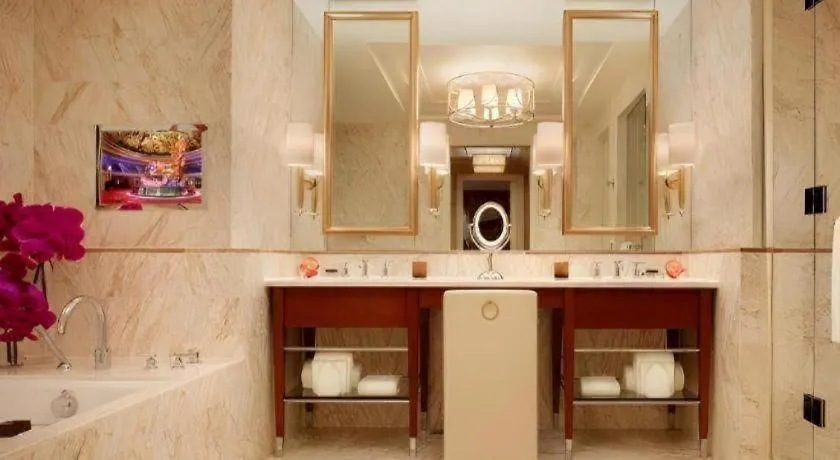 Wynn Macau Hotel 5*,